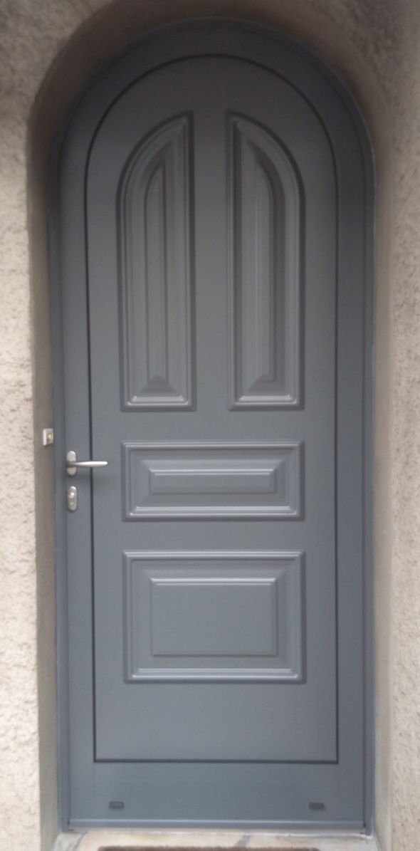installation-pose-porte-entree-tellier-gris-anthracite-menuiserie-marionneau-vallet-441457575A-8184-2926-102A-A093819F7F3F.jpg
