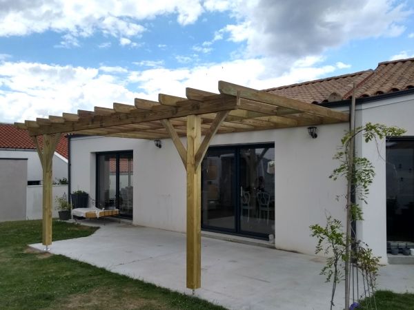 creation-installation-pergola-bois-menuiserie-marionneau-vallet-44-1F0B915C2-CED0-6D57-7421-415D3A3E0CEB.jpg