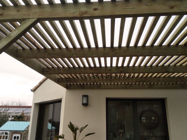 installation-creation-pose-carport-pergola-bois-menuiserie-exterieure-menuiserie-marionneau-vallet-44-3D5B71CF5-0069-E0B1-F069-95D2699A6437.jpg