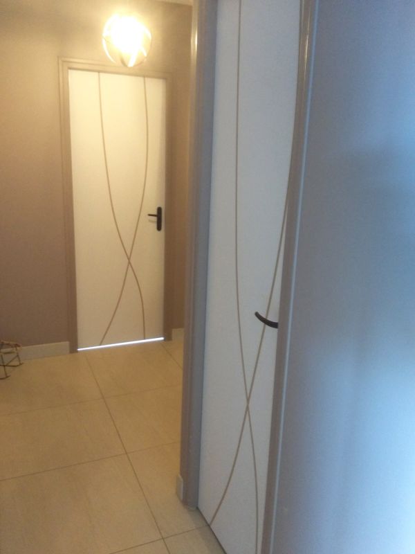 pose-installation-porte-interieure-chambre-liseret-marron-menuiserie-marionneau-vallet-44-3B394F974-37FD-B7DC-6DDE-AF6C14738E86.jpg