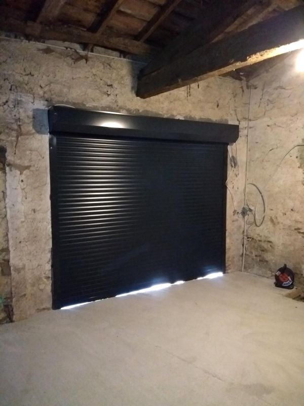 installation-pose-portes-garage-menuiserie-marionneau-vallet-44-10D4938E93-9A0D-7A06-9724-10E8B691B2C5.jpg