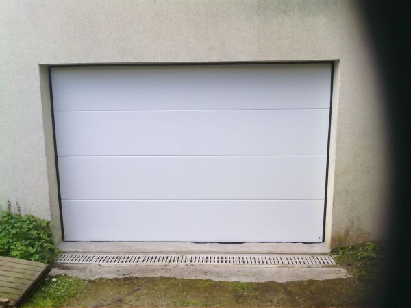 installation-pose-portes-garage-menuiserie-marionneau-vallet-44-693CD2B23-DF55-F4FD-62F3-2DEF9653FBBF.jpg